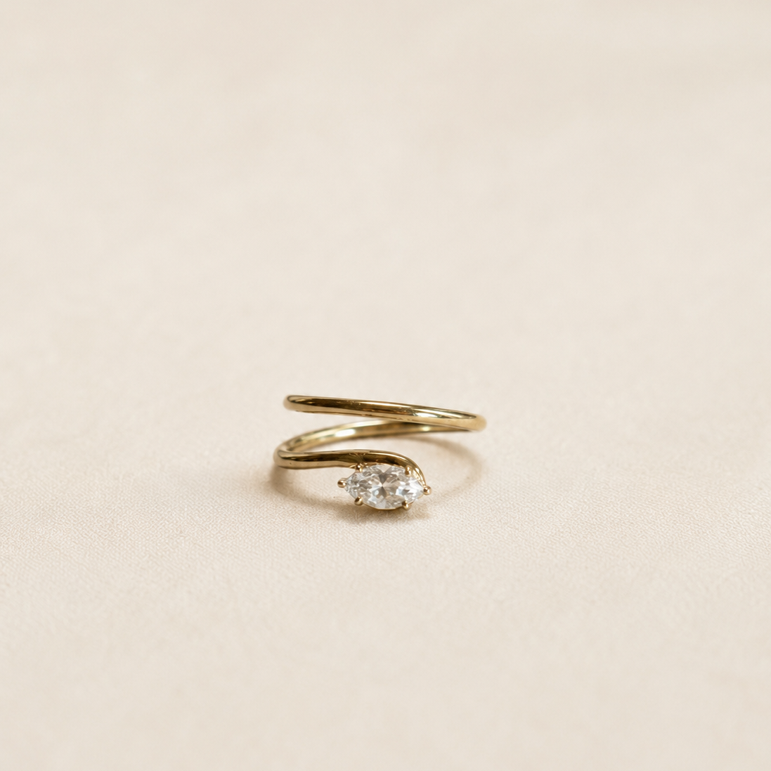 Petite Sol Pinky Ring